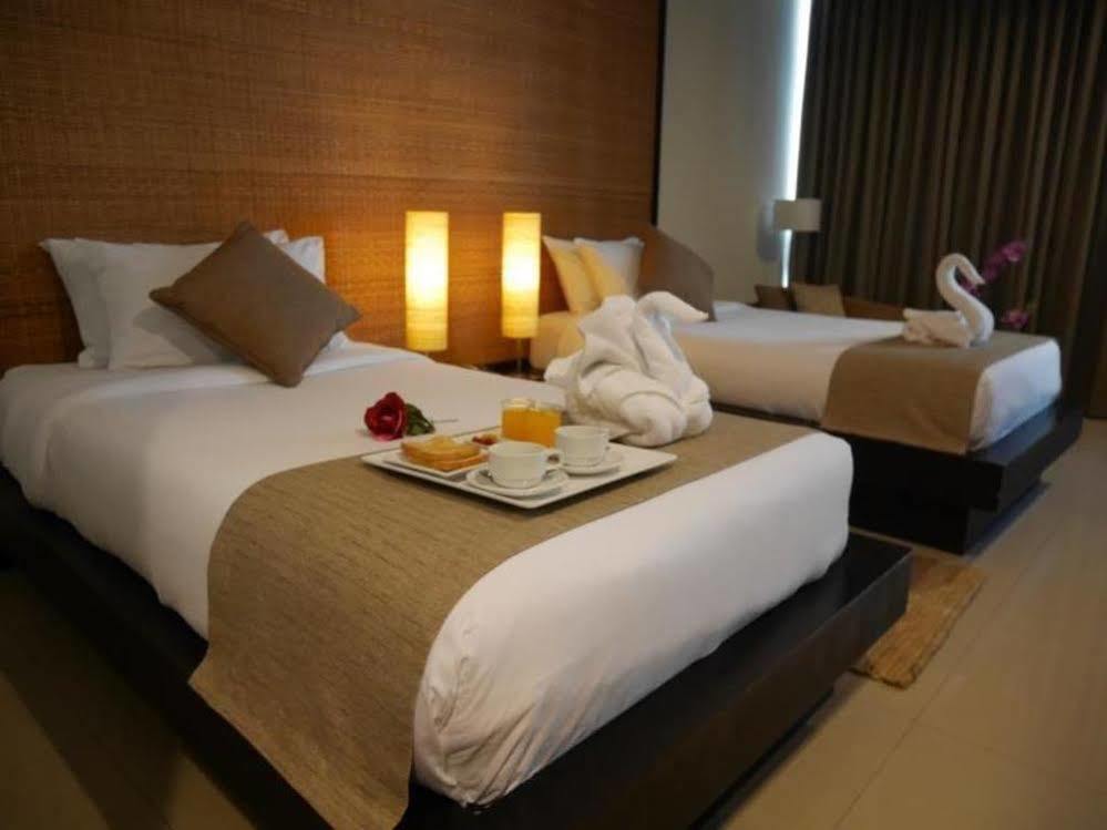 Swutel Hotel Bangkok Exteriör bild