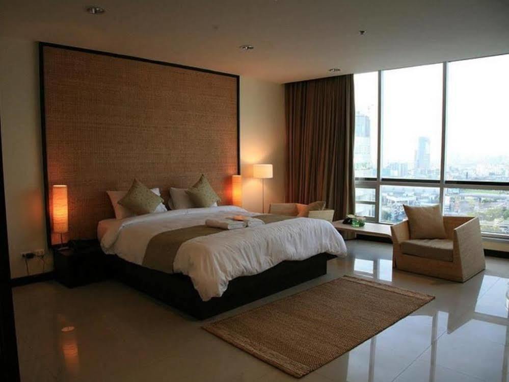 Swutel Hotel Bangkok Exteriör bild