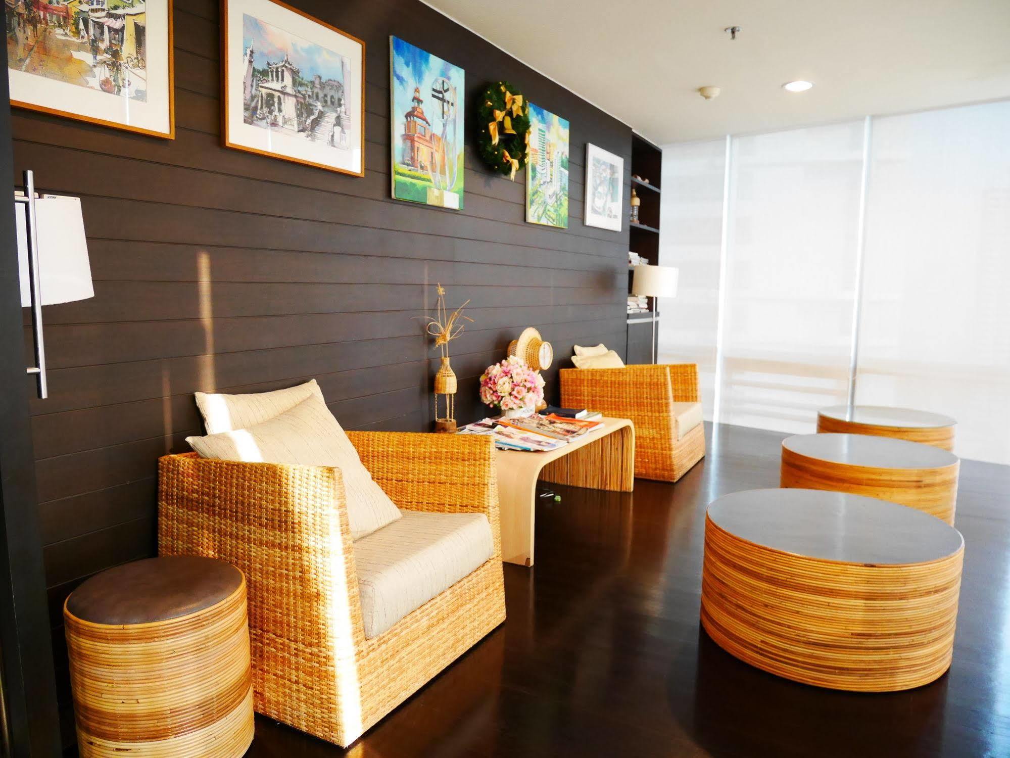 Swutel Hotel Bangkok Exteriör bild